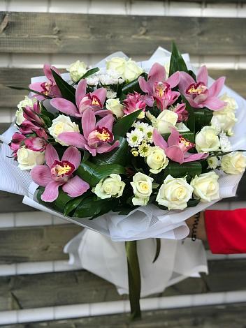 Букет цветов из: Розы и Хризантемы в Воровсколесской
