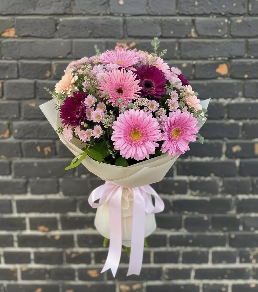 Букет цветов из: Герберы и Хризантемы в Воровсколесской