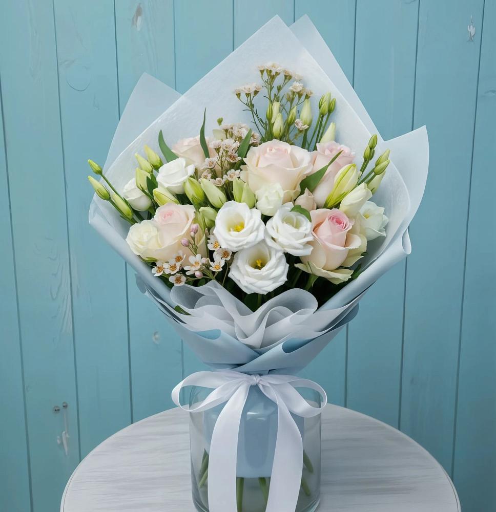 Букет цветов из: Розы и Лизиантусы в Воровсколесской