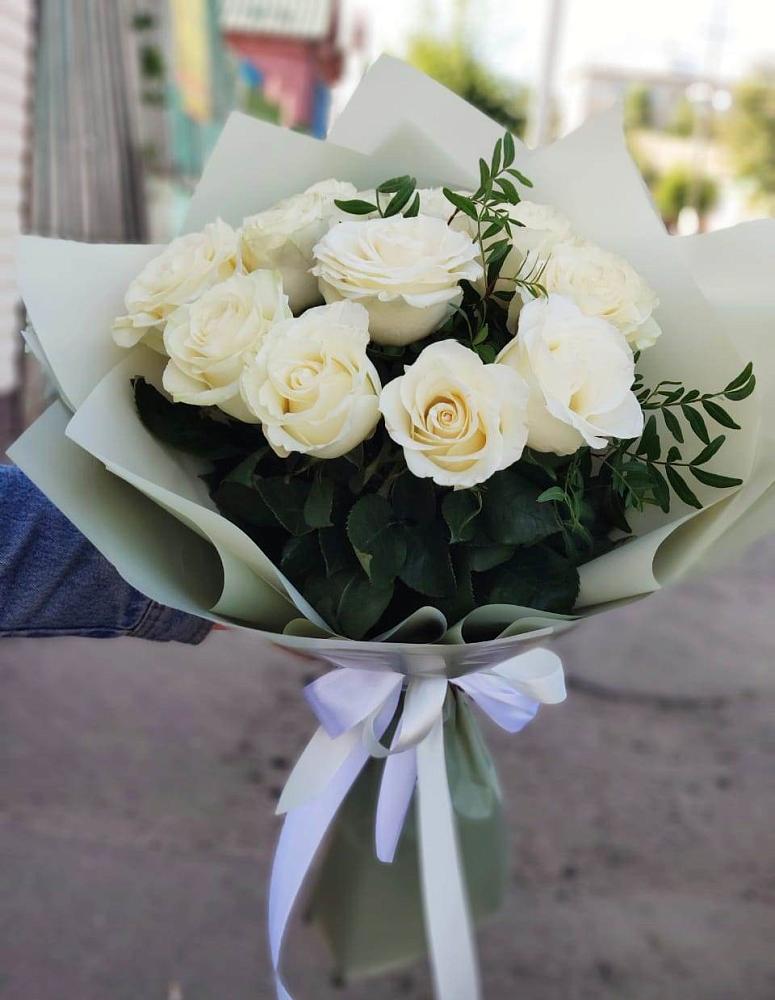 Букет Белые розы Проуд в Воровсколесской