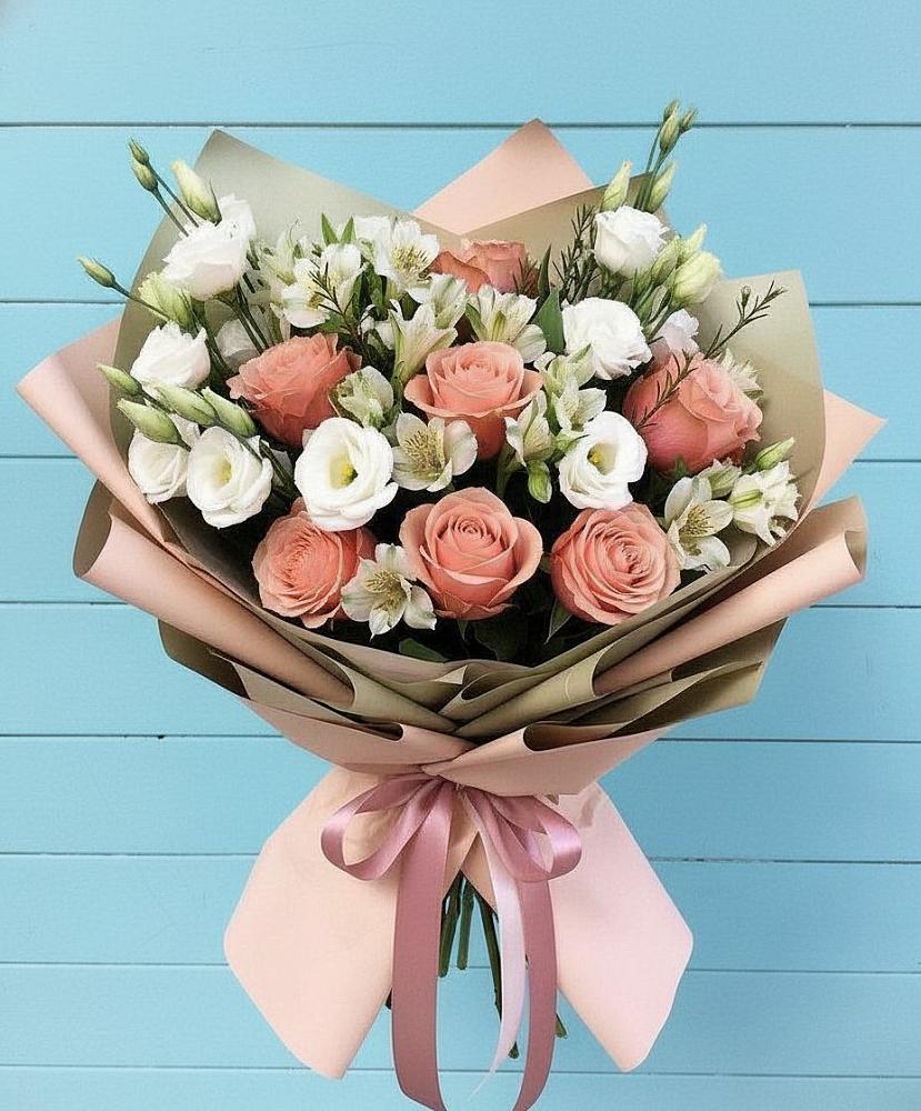 Букет цветов из: Розы, Альстромерии и Лизиантусы в Воровсколесской