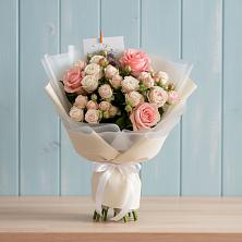 Букет цветов из:  Розы в Воровсколесской