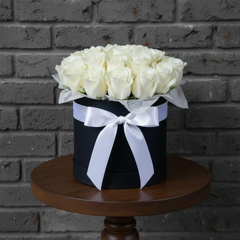 Цветочная композиция из Розы в шляпной коробке в Воровсколесской