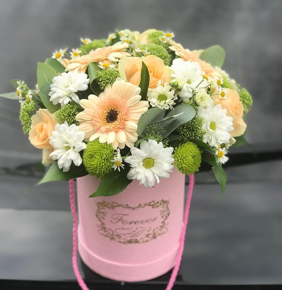 Цветочная композиция из Розы, Герберы и Хризантемы в шляпной коробке в Воровсколесской