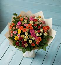 Букет Микс из разноцветных кустовых роз в Воровсколесской