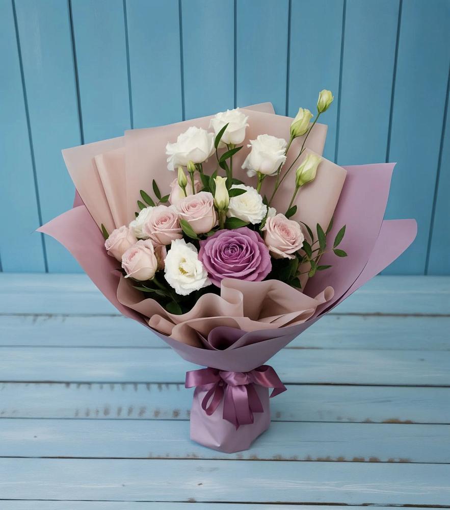 Букет цветов из: Розы и Лизиантусы в Воровсколесской